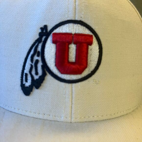 Utah Utes Hat Cap Fitted Adult 7 1/2 Wool Bend White Twins Enterprise NCAA - Picture 2 of 9